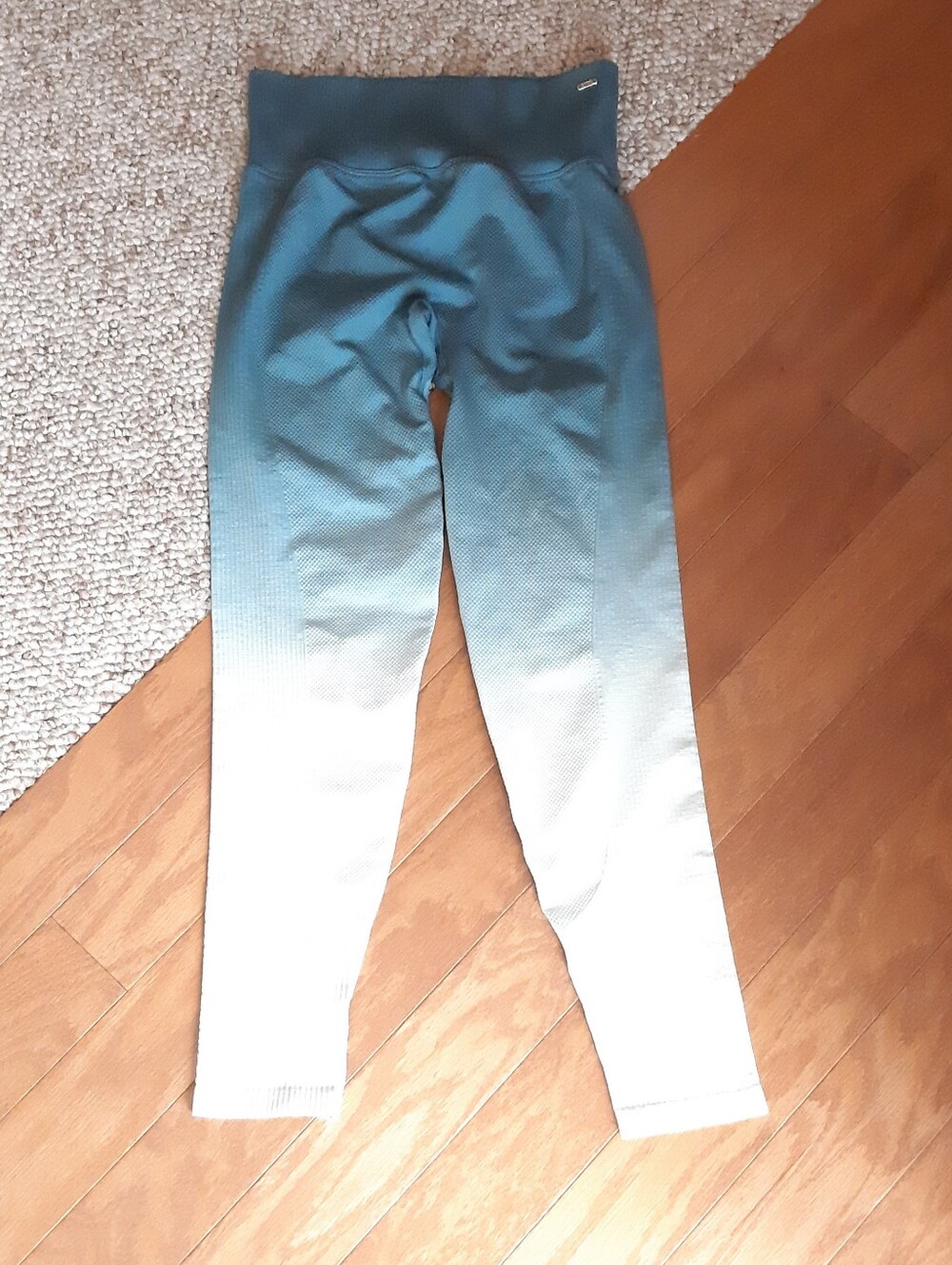 Victoria's Secret Pink Active Ombre Leggings size Small